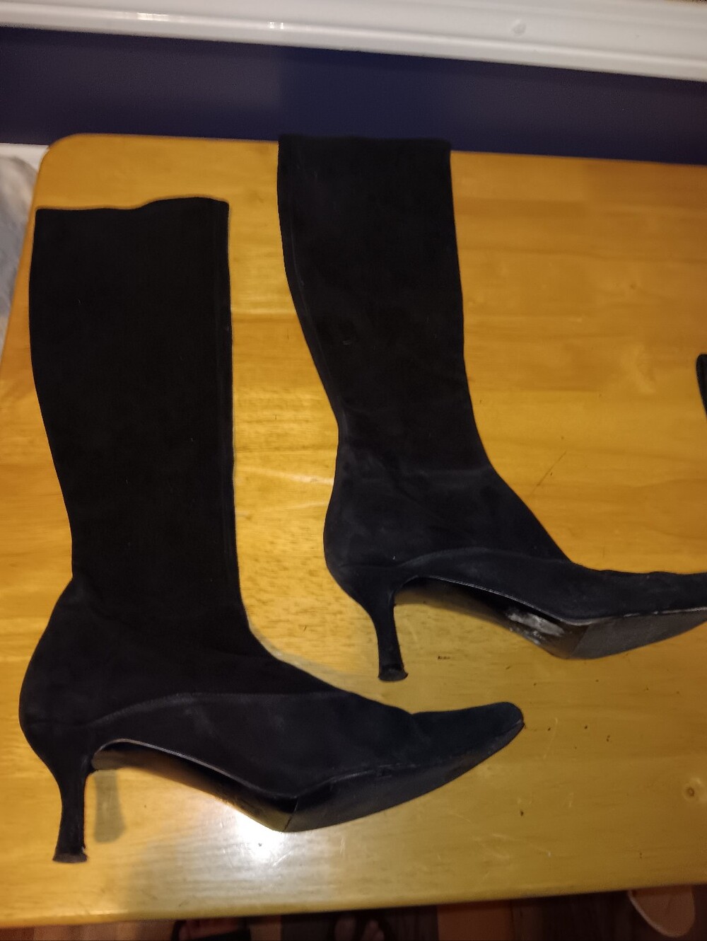 Stuart Weitzman Black Suede Knee-High Pointed-Toe Kitten Heel Boots Size 10.5